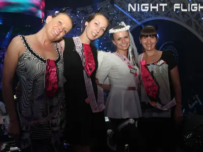 Яна и Петко – готини и с бронзов загар в Night Flight - на участие на Софи Маринова! (Виж СНИМКИ)