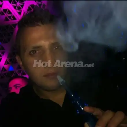 ЕКСКЛУЗИВНО! Братът на Алисия лъсна в компроматна снимка! (Витаят съмнения за състоянието му)