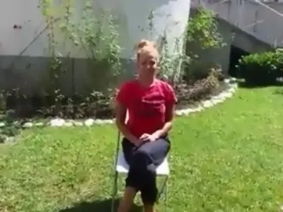 Анелия пищи като ОБЕЗУМЯЛА! Виж защо (Смешно видео)