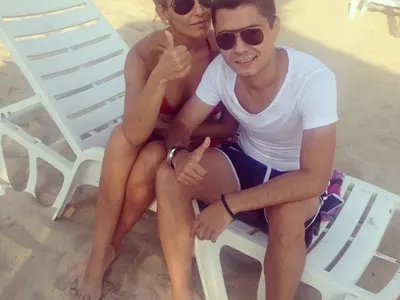 Искате да видите Анелия по бански на плажа? НЕ МОЖЕ! (Снимки как си прикрива тялото)