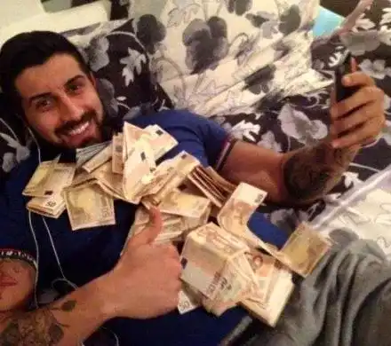 Денислав пуснат ТИХОМЪЛКОМ от ЗАТВОРА! Изпя си мъката в песен!