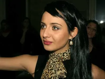 РАЗКРИХМЕ ГО! Ето с кого е изневерявала Елен Колева на Майонезата! (Няма да повярвате)