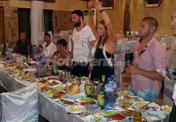 Гаджето на Цветелина Грахич я загроби по ромски! (СНИМКИ)