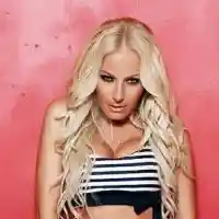 Палавница! Камелия си смъкна гащите! (ФОТО В ГАЛЕРИЯ)