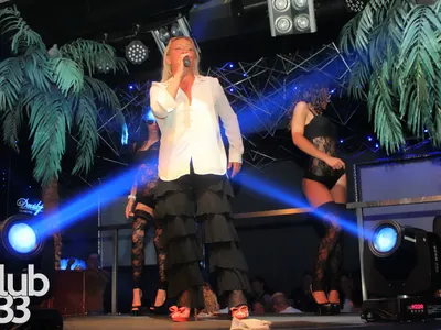 Весна Змиянац показа как се прави! Изпълни Club33 до краен предел с почитатели и звезди