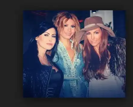 СРАМ! Гримьорката на Николета с тотална излагация на плажа! (ФОТО ФАКТИ в галерия)