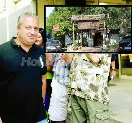 Кръчмата на Коко Динев буреняса (Служи за живеещите в района като паркинг)