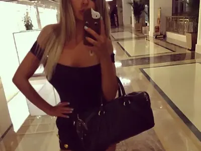 Много СНИМКИ! Кобрата заведе Андреа в Дубай (Певицата кльощава до неузнаваемост)