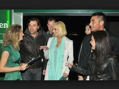 ПРОБЛЕМИ! Петрозар на Ива Екимова – сериен кръшкач! (Спи и с приятелките й)