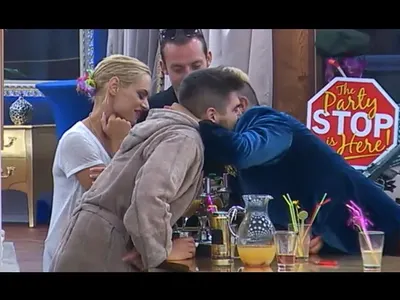 Пламна любов в Къщата! Евгени нацелува Аръков