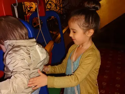 Кои са най-добре облечените деца на бг звездите? (СНИМКИ)