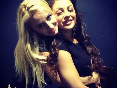 Бременността я промени! Емануела се изду в лице, не могат да я познаят (ПРЯСНА СНИМКА)