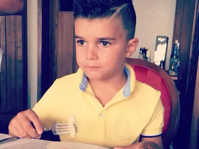 Кои са най-добре облечените деца на бг звездите? (СНИМКИ)