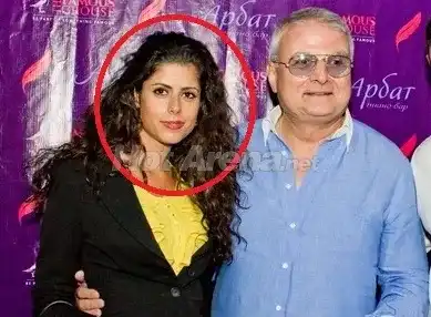 Христо Сираков заби брюнетка (Показа я на парти)