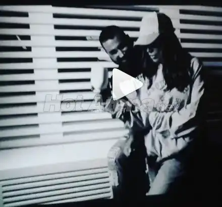 СКАНДАЛНО! Изтекоха кадри от клипа на Азис и Алисия! (Натискат се, певицата пъшка по бельо – в галерията)