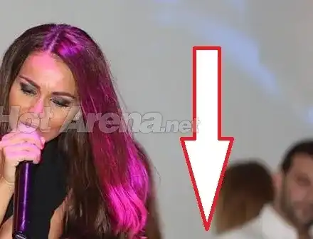 Варда! Силиконът на Алисия изхвърча по време на участие! (ФОТО НА МОМЕНТА)