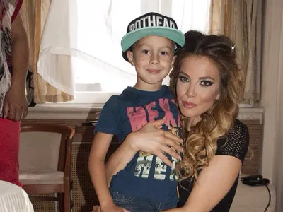 Ето го порасналия Иван Динев! Синът на Емилия скоро ще я надмине по ръст! (НОВИ СНИМКИ)