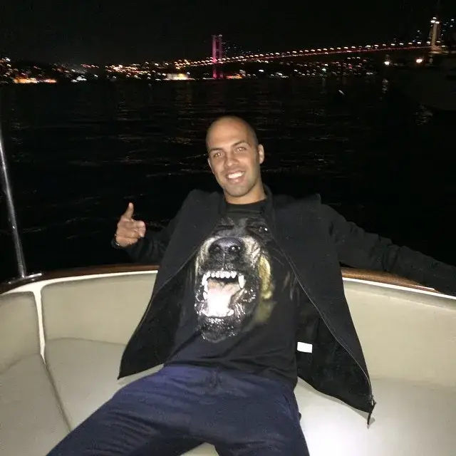 Ники Михайлов отсвири Алисия! Футболистът хойка по клубове в Турция!