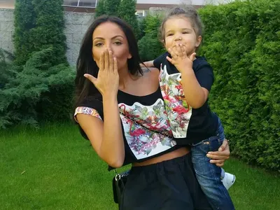 Кои са най-добре облечените деца на бг звездите? (СНИМКИ)