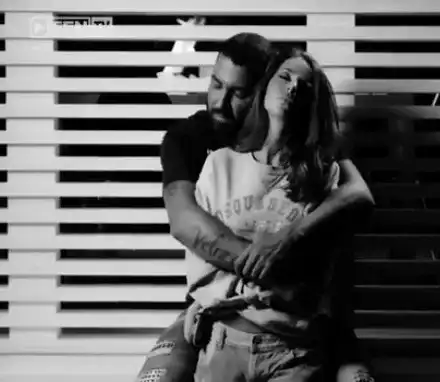 ПАРОДИЯ! Алисия играе Николета в новия клип на Азис (ДОКАЗАТЕЛСТВА+ВИДЕО)