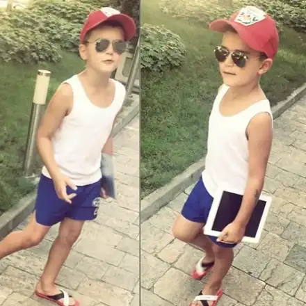 Божинов – младши учи с деца на политици и други известни от родния хайлайф