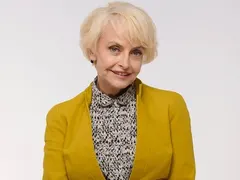 Камелия Тодорова с коксартроза (Страхува се да смени става, лекува болката с пиене)
