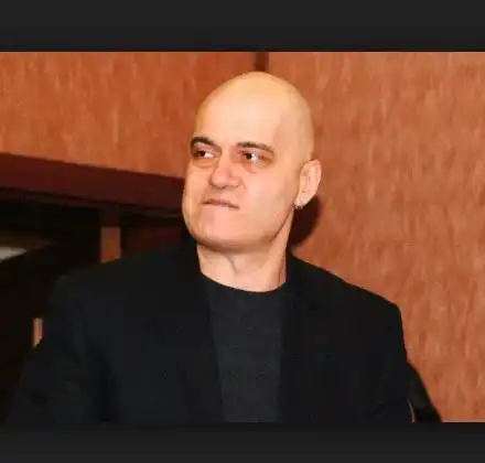 Слави спря тока на жилищен блок (Било му шумно заради ресторант)