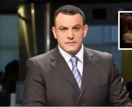 Ето я новата на Юксел! (Опипва блондинка в заведение, черпи я с шампанско за 140 лв.)