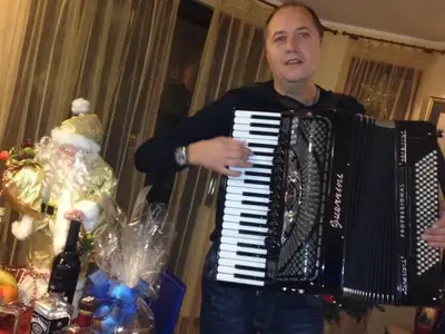 Куини на Благо била готина ли?! Я, вижте сестра й каква е сладурана (СНИМКИ + разкрития за семейството й)