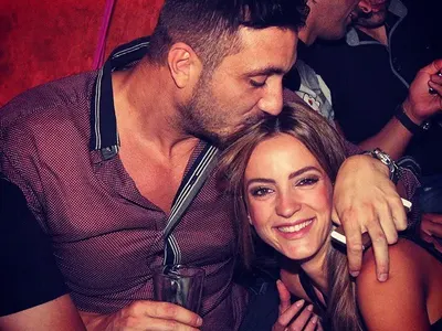 СКАНДАЛНО! Коцето и Надя в ТРОЙКА (+ Може ли певецът да е по-пиян - МНОГО СНИМКИ)