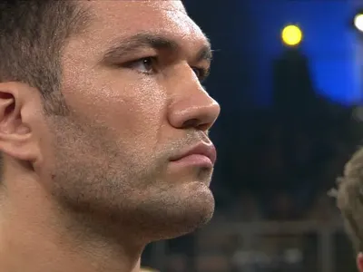 Екслузивно! Ето какво се е случило с пребития Кубрат в съблекалнята след двубоя (Подробностите не са за хора със слаби нерви)