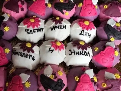 Атрактивно! Николета изпече шаран на Валери само по престилка  (Снимки от имения ден)