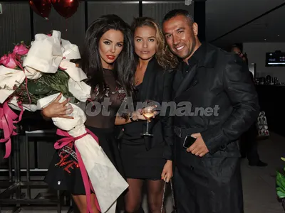 Божинов позлати Николета с бижу за 36 бона! Вижте подробен списък с подаръците за ЧРД! (ЕКСКЛУЗИВНИ СНИМКИ от партито)