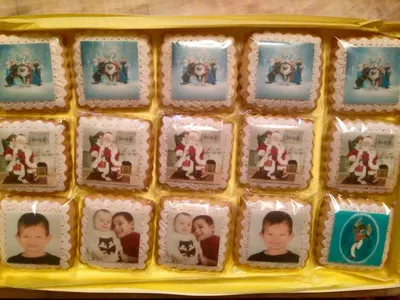 Коледен лукс! Антония Петрова с две елхи, Николета с оригинални фото играчки (Вижте украсите на звездите - СНИМКИ)