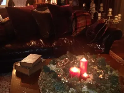 Коледен лукс! Антония Петрова с две елхи, Николета с оригинални фото играчки (Вижте украсите на звездите - СНИМКИ)