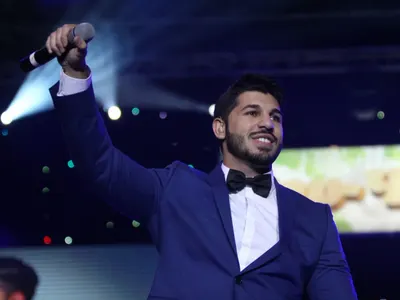 Планета концертът – УЖАСЪТ на годината! Роми пият и пушат в Зала 1! Пайнерките за резил с плейбек и гафове (СНИМКИ)