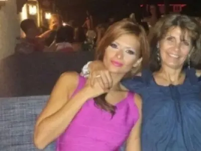 Колко корекции има по тялото Лидия Станоева? Свекървата на Преслава по-знойна от нея (СНИМКИ на двете по бански)