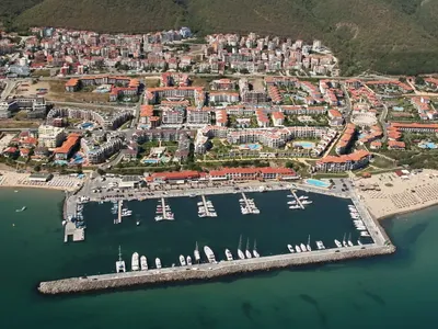 Бебето на Емануела - най-богатото новородено у нас! Вижте какъв разкош чака Митко-младши (СНИМКИ)