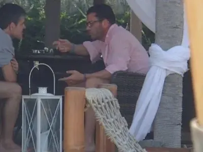 Брендо сменил лицето си с пластична операция? (Крие в Куба или Венецуела)