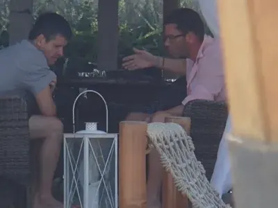 Брендо сменил лицето си с пластична операция? (Крие в Куба или Венецуела)