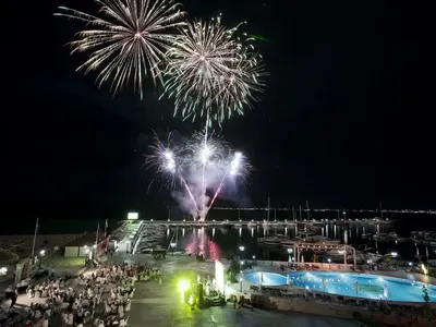 Бебето на Емануела - най-богатото новородено у нас! Вижте какъв разкош чака Митко-младши (СНИМКИ)