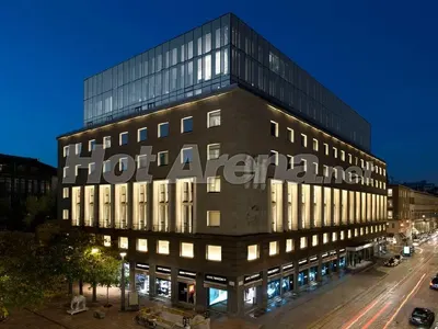 ЕКСКЛУЗИВНО само в HotArena! Бирмата и Преслава заедно в Милано, по-влюбени отвсякога! (СНИМКИ + ВИДЕО)