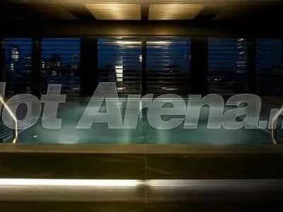 ЕКСКЛУЗИВНО само в HotArena! Бирмата и Преслава заедно в Милано, по-влюбени отвсякога! (СНИМКИ + ВИДЕО)