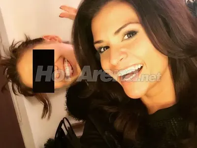 ЕКСКЛУЗИВНО само в HotArena! Бирмата и Преслава заедно в Милано, по-влюбени отвсякога! (СНИМКИ + ВИДЕО)