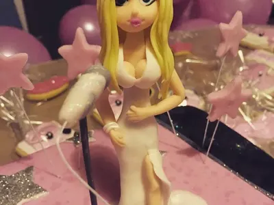 Получи ли Андреа мечтания подарък за ЧРД? Вижте ексклузивни кадри от празника й (СНИМКИ)