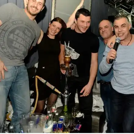 Тачо се прави на Жоро Илиев (Мутрее пред студентките)