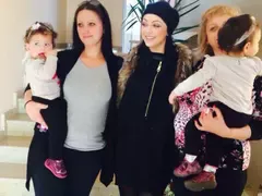 Защо таткото и Диневи не дойдоха на изписването на малкия Митко? Първият внук низвергнат?! (СНИМКИ)