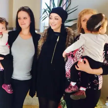 Защо таткото и Диневи не дойдоха на изписването на малкия Митко? Първият внук низвергнат?! (СНИМКИ)