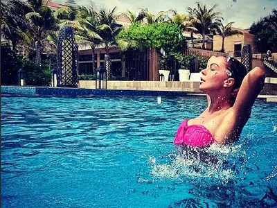 Дубай стана квартал на фолка! Мавриций и Малдивите запазена марка на плеймейтките (Пълна галерия от звезден рай!)