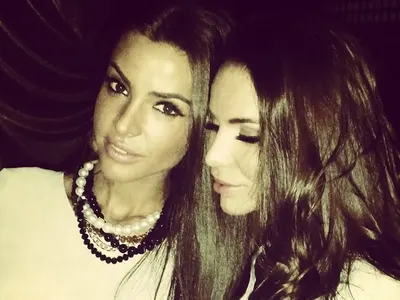 Христина и Алисия ближат рани заедно! Вижте как оплакват съдбата си